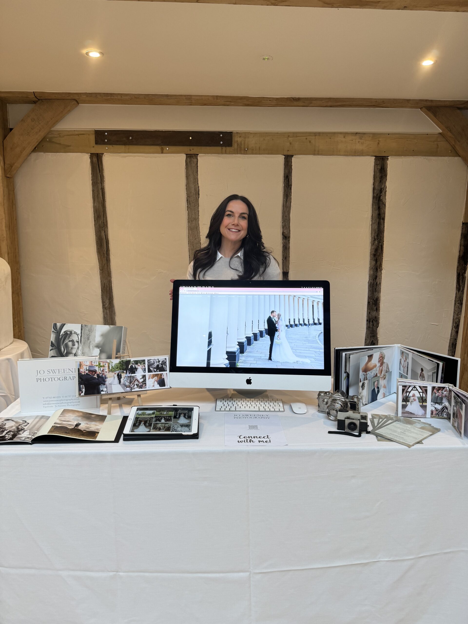Recommended Wedding Photographer Alfriston Gardens
